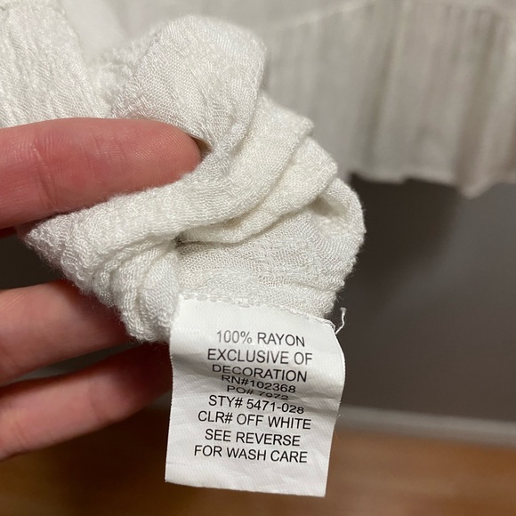 DRESS/ BEACH COVERUP - Picture 4 of 4